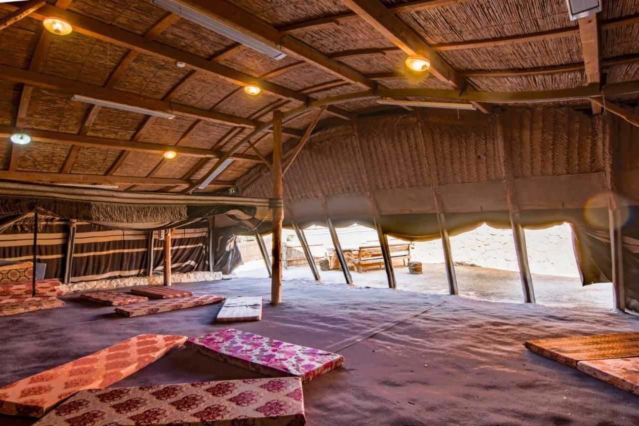 Kfar Hanokdim - Glamping & Camping Арад Екстер'єр фото