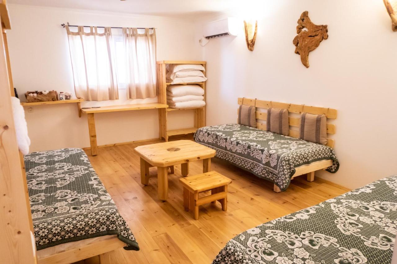 Kfar Hanokdim - Glamping & Camping Арад Екстер'єр фото